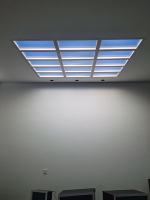 2x2ft Dinamik LED Skylight Panel 150W Tam Spektrum 2100 ¢ 7500K Uygulama ve Uzaktan Kumanda Hazır